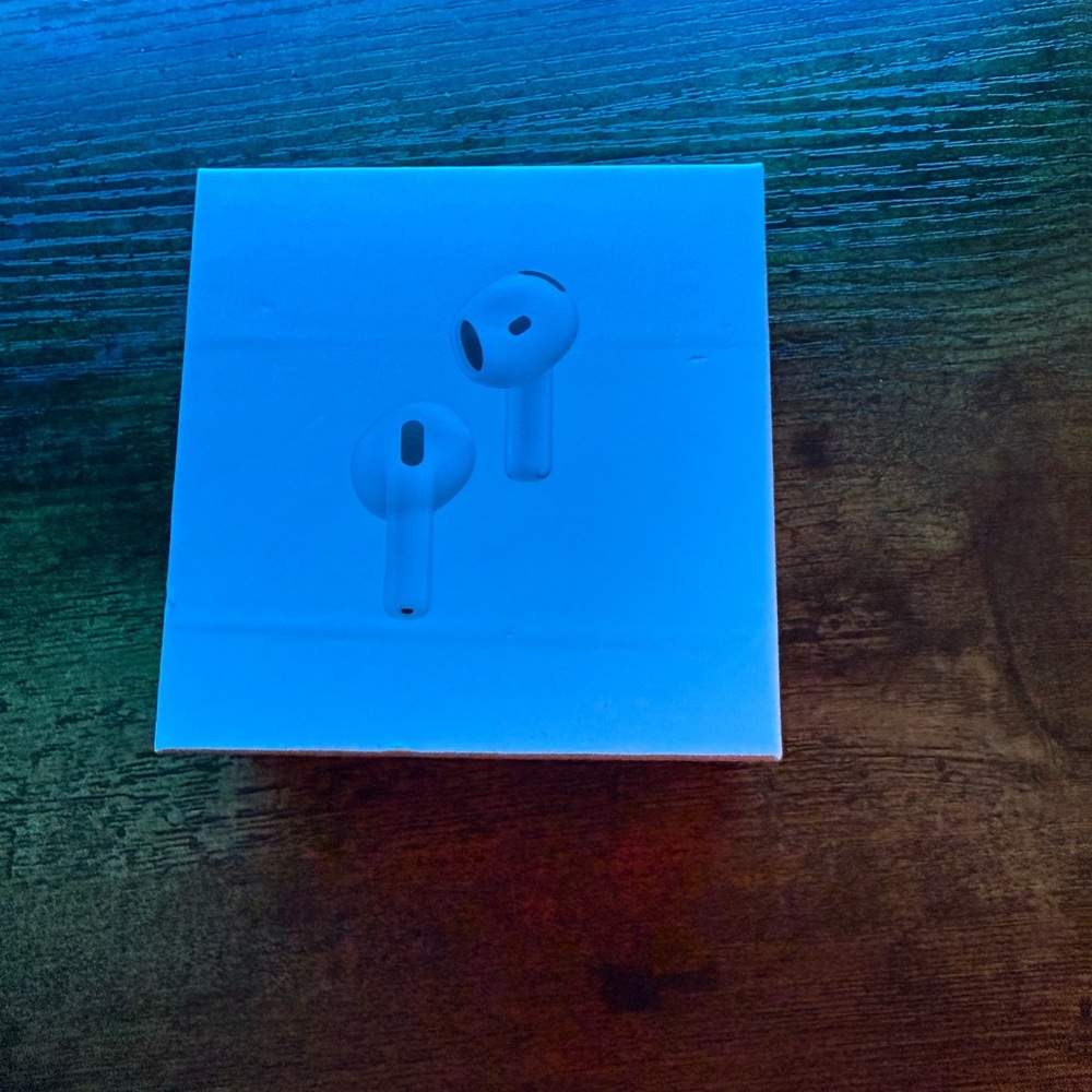 AirPods 4